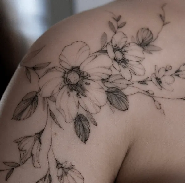 amie_tattoo, guest artist at True Canvas Vienna – Floral / Botanical, Fineline / One Line / Tiny Tattoos / Lettering