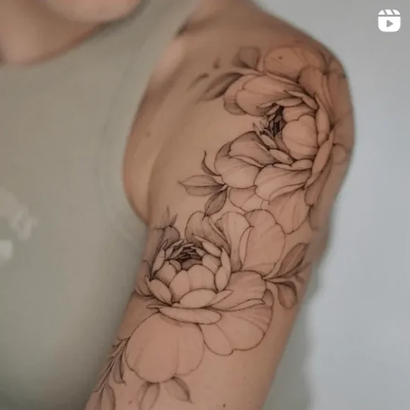 comeeealiveee, guest artist at True Canvas Vienna – Floral / Botanical, Fineline / One Line / Tiny Tattoos / Lettering