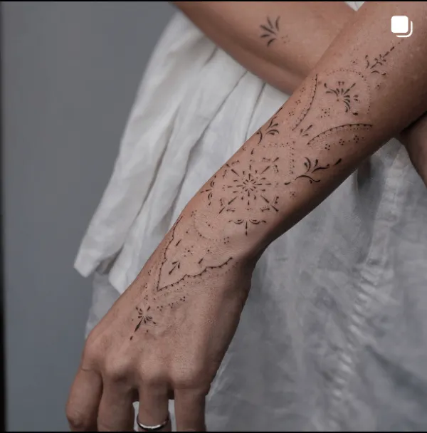 corina.tattoo, guest artist at True Canvas Vienna – Floral / Botanical, Mandalas / Ornaments