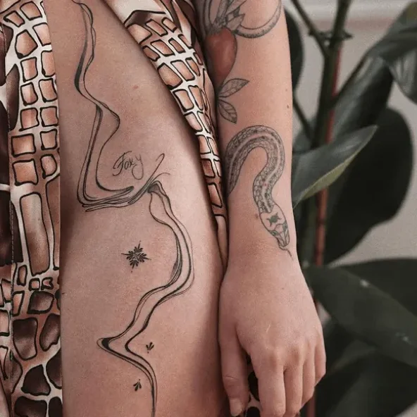 darya.ink, guest artist at True Canvas Vienna – Fineline / One Line / Tiny Tattoos / Lettering, Mandalas / Ornaments