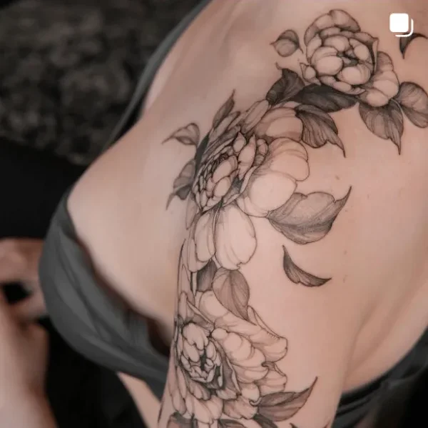 essential.tattoo, guest artist at True Canvas Vienna – Floral / Botanical