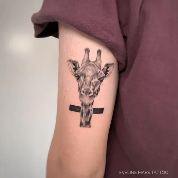 evelinemaestattoo, guest artist at True Canvas Vienna – Realism – Black & Grey