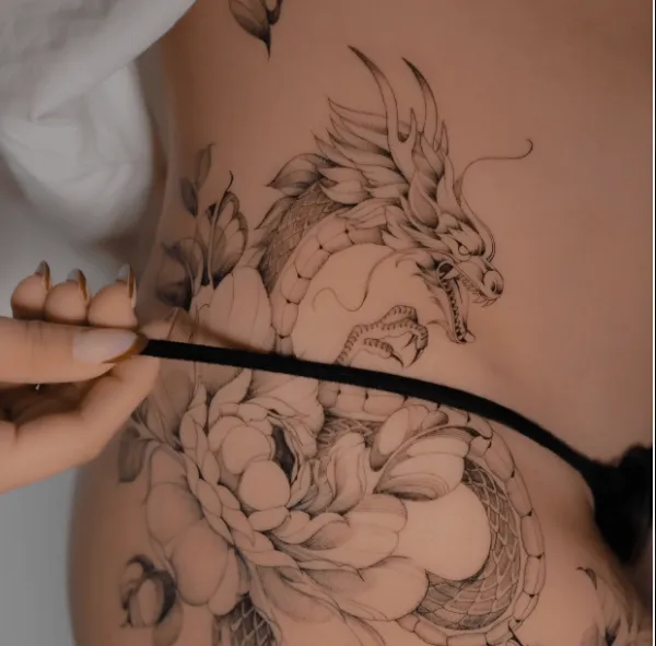 mafmonroy, guest artist at True Canvas Vienna – Fineline / One Line / Tiny Tattoos / Lettering, Floral / Botanical