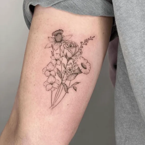 majojotattoo, guest artist at True Canvas Vienna – Floral / Botanical, Fineline / One Line / Tiny Tattoos / Lettering