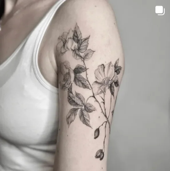 martinataufer, guest artist at True Canvas Vienna – Floral / Botanical, Fineline / One Line / Tiny Tattoos / Lettering