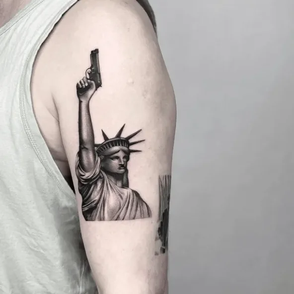 suchaiglatattoo, guest artist at True Canvas Vienna – Realism – Black & Grey, Surrealism / Double Exposure