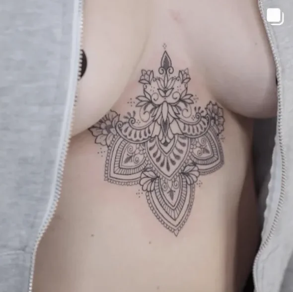 tatitattoos, guest artist at True Canvas Vienna – Fineline / One Line / Tiny Tattoos / Lettering, Mandalas / Ornaments