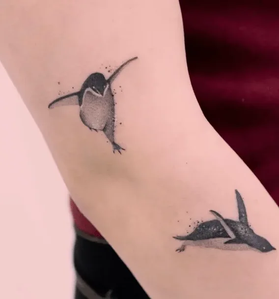 tattooist_hea, guest artist at True Canvas Vienna – Floral / Botanical, Realism – Black & Grey