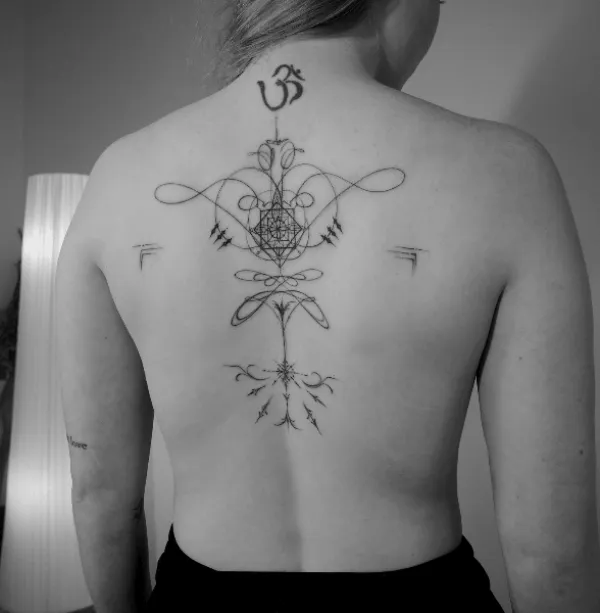 vedalines, guest artist at True Canvas Vienna – Fineline / One Line / Tiny Tattoos / Lettering